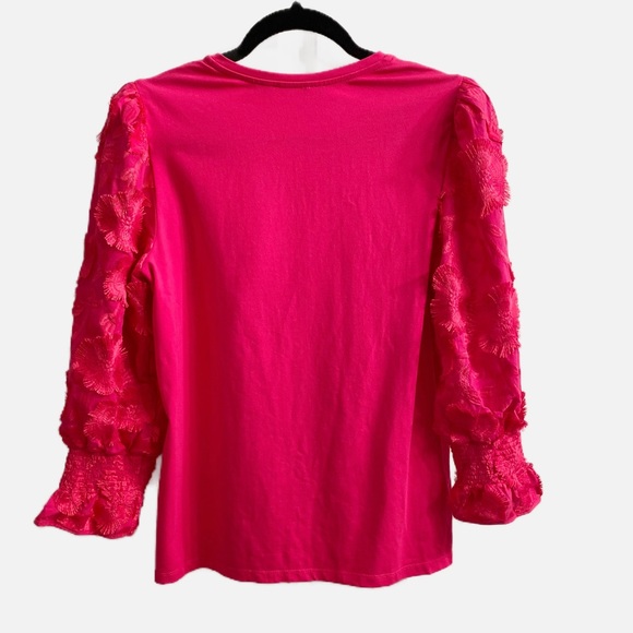 Chico's Size 1 Pink V-neck Top 3D Flowers Applique Smocked Sleeves - Picture 3 of 5
